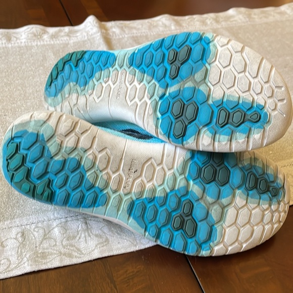 Women’s NIKE fury size 8 running shoe sneakers aqua blue light flex - Picture 8 of 13